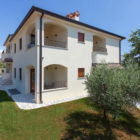 Birikina With Pool Appartamento Nova Vas (Porec)